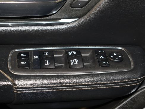 Used 2024 RAM 1500 Laramie image 37