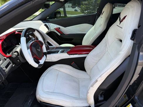 Used 2016 Chevrolet Corvette Stingray Coupe RWD image 33
