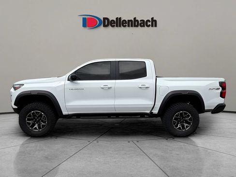 Used 2024 Chevrolet Colorado ZR2 w/ Technology Package AWD/4WD image 2