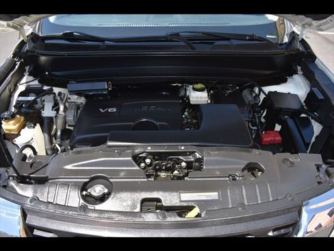 Used 2017 Nissan Pathfinder SL FWD image 46