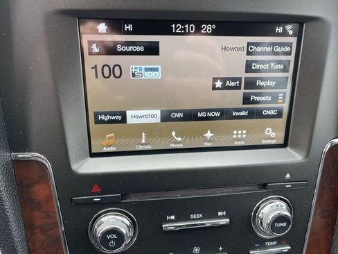 Used 2017 Lincoln Navigator Select image 16