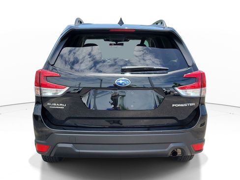 Certified 2024 Subaru Forester Premium AWD/4WD image 5
