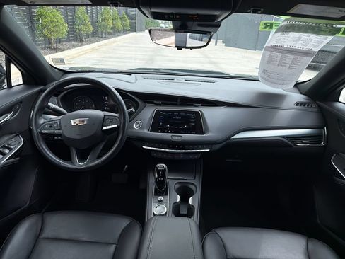 Used 2023 Cadillac XT4 Premium Luxury w/ Technology Package FWD image 12