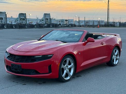Used 2020 Chevrolet Camaro LT RWD image 14