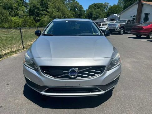 Used 2016 Volvo V60 T5 Cross Country AWD/4WD image 2