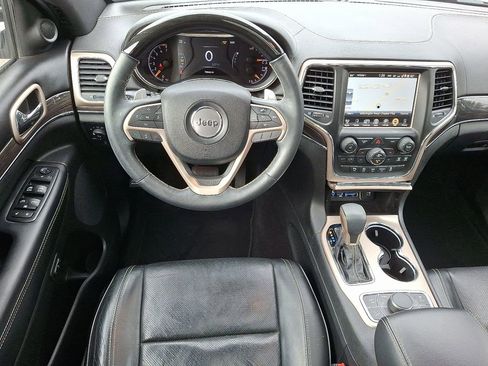 Used 2017 Jeep Grand Cherokee Overland image 13