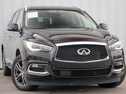 Used 2019 INFINITI QX60 Luxe w/ Essential Package image 2