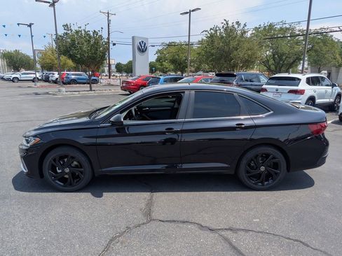 New 2025 Volkswagen Jetta SE image 8