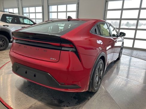 New 2026 Toyota Prius LE image 7