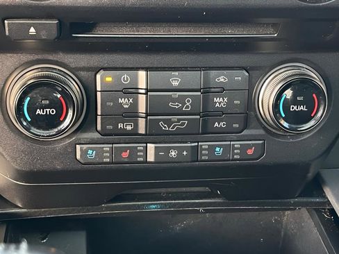 Used 2018 Ford F150 Raptor w/ Equipment Group 802A Luxury image 35