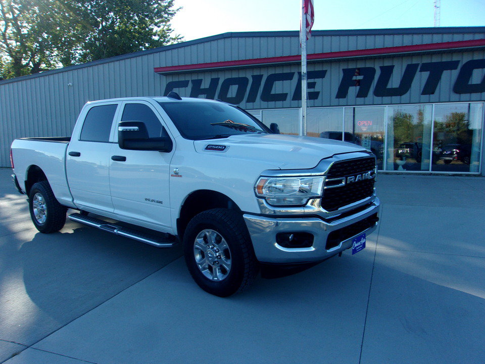 Used 2024 RAM 2500 Big Horn w/ Off Road Package AWD/4WD image 1
