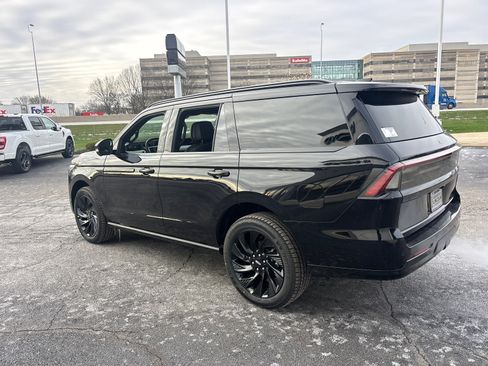New 2026 Lincoln Navigator Reserve w/ Jet Appearance Package AWD/4WD image 5