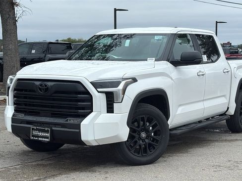 New 2026 Toyota Tundra SR5 image 40