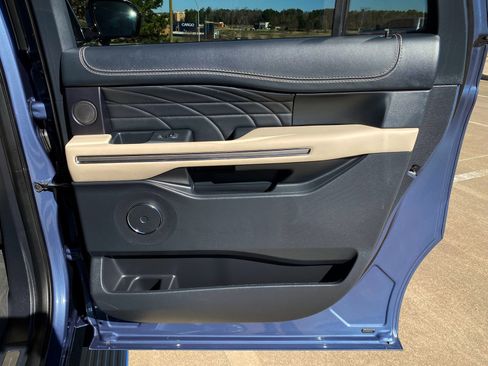 Used 2022 Ford Expedition Max Platinum image 26
