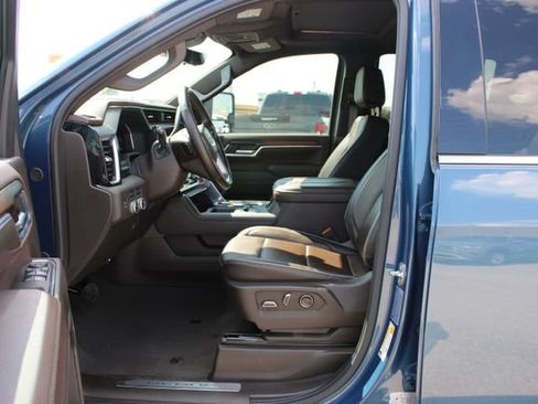 Used 2024 GMC Sierra 2500 Denali w/ Denali Reserve Package AWD/4WD image 16