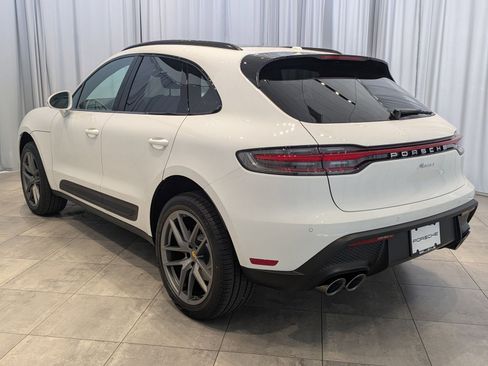 Used 2025 Porsche Macan image 3