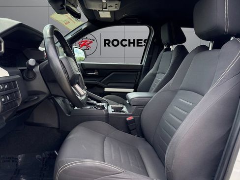 Certified 2024 Toyota Tacoma TRD Off-Road AWD/4WD image 10