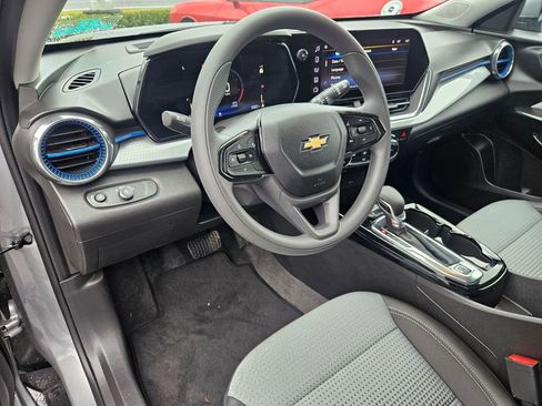 Used 2026 Chevrolet Trax LT image 11