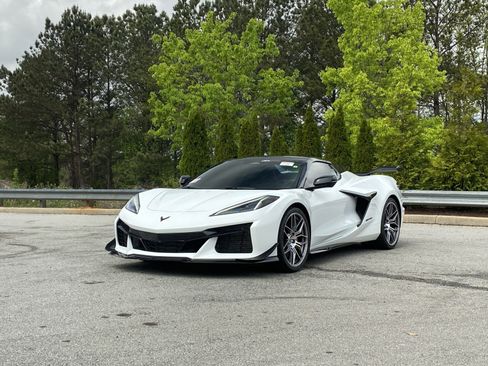 Used 2024 Chevrolet Corvette Z06 image 10