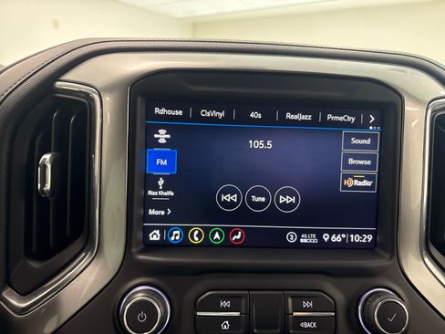 Used 2020 Chevrolet Silverado 2500 LTZ w/ LTZ Convenience Package AWD/4WD image 31