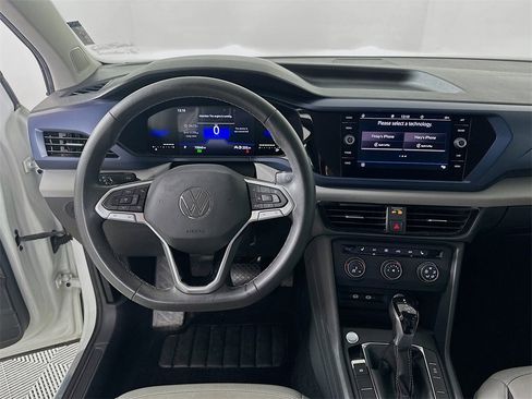 Used 2022 Volkswagen Taos SE w/ IQ.Drive SE Package image 19