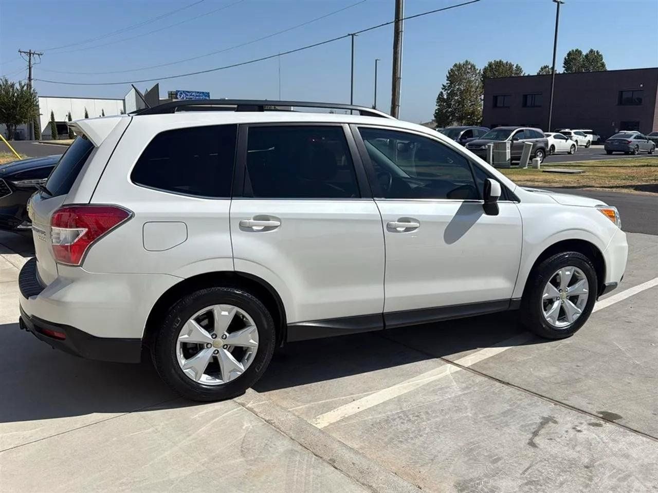 Used 2014 Subaru Forester 2.5i Limited w/ Popular Package #2 AWD/4WD image 10