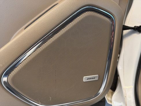 Used 2019 Chevrolet Tahoe LT image 34