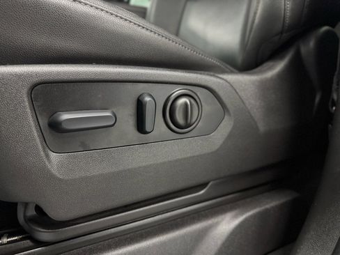 Used 2023 GMC Sierra 2500 SLT w/ SLT Preferred Package image 16