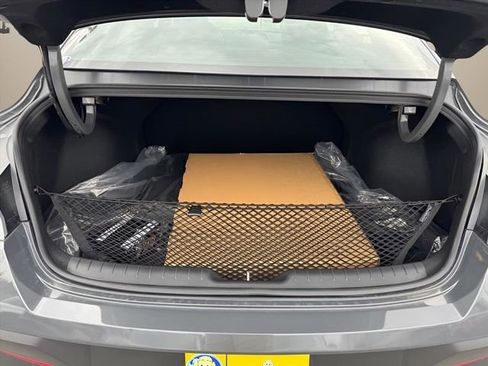 Certified 2025 Hyundai Elantra SEL image 11