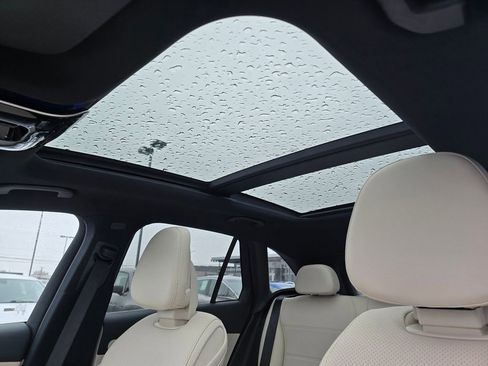 New 2026 Mercedes-Benz GLC 300 4MATIC image 23