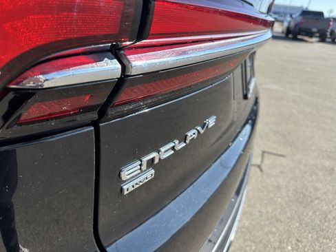 Used 2025 Buick Enclave Preferred image 5