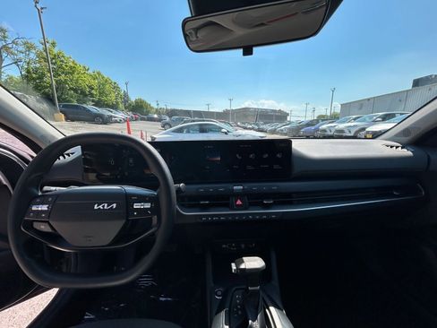 Used 2025 Kia K4 FWD image 28