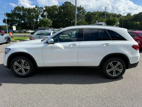 Used 2022 Mercedes-Benz GLC 300 4MATIC w/ Multimedia Package Lite image 4