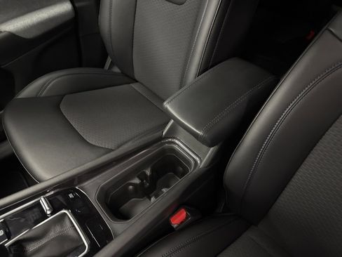 New 2025 Jeep Compass Latitude image 25