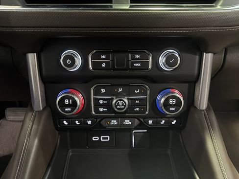 Certified 2024 GMC Yukon XL SLT image 23