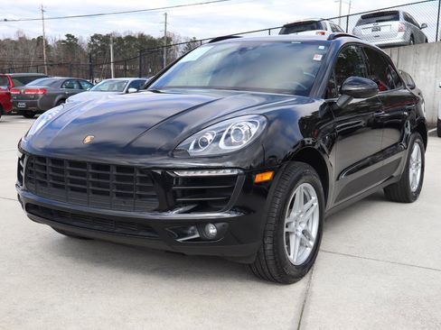 Used 2018 Porsche Macan image 31