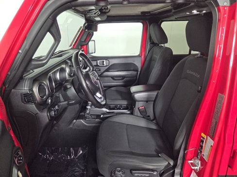 Used 2021 Jeep Wrangler Unlimited Sahara AWD/4WD image 11
