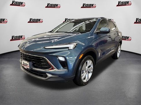 Used 2024 Buick Encore GX Preferred w/ Comfort Package image 1