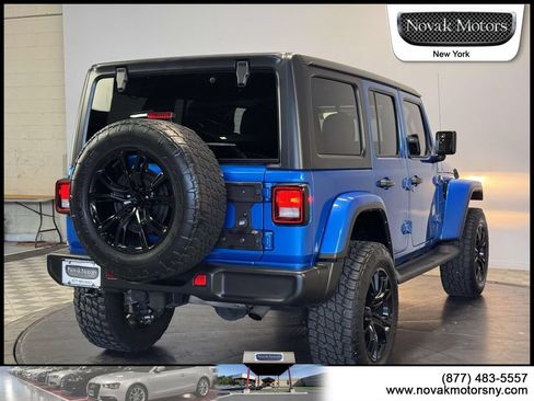 Used 2022 Jeep Wrangler Unlimited Sahara w/ Dual Top Group AWD/4WD image 11