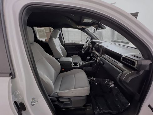 Used 2024 Toyota Tacoma SR5 image 31