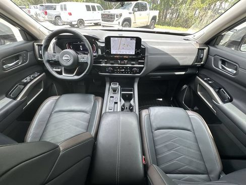 Used 2024 Nissan Pathfinder Platinum w/ Cargo Package FWD image 21