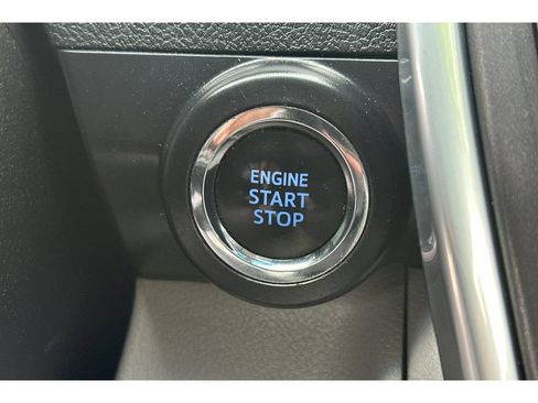 Used 2015 Toyota Camry XLE w/ Advanced Technology Package FWD image 25