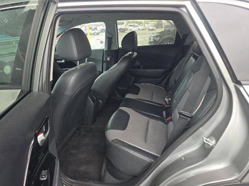 Used 2022 Kia Niro EX w/ Cold Weather Package image 8