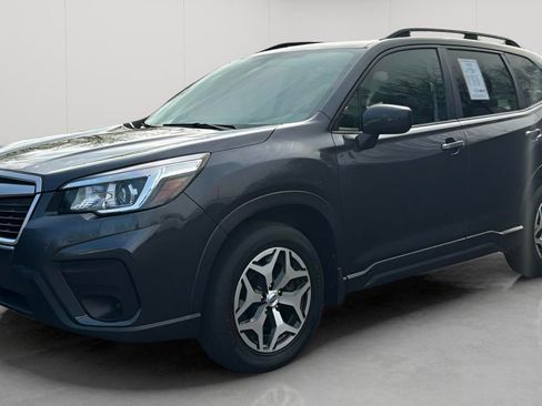 Used 2019 Subaru Forester Premium AWD/4WD image 9