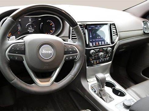 Used 2019 Jeep Grand Cherokee Overland image 15