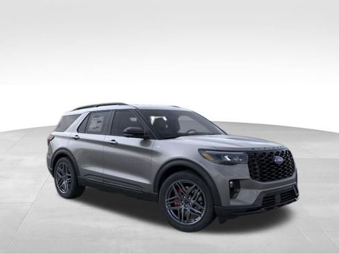 New 2026 Ford Explorer ST-Line w/ ST-Line Street Pack AWD/4WD image 9