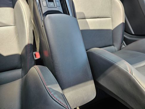 Used 2023 Toyota Prius Prime Premium FWD image 30
