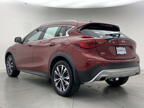 Used 2017 INFINITI QX30 Premium w/ Technology Package AWD/4WD image 3