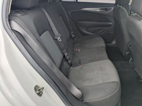 Used 2018 Buick Regal Preferred w/ Sights and Sounds Package FWD image 21
