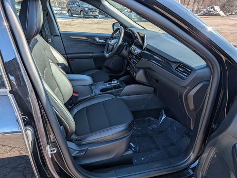 Certified 2025 Ford Escape ST-Line image 8